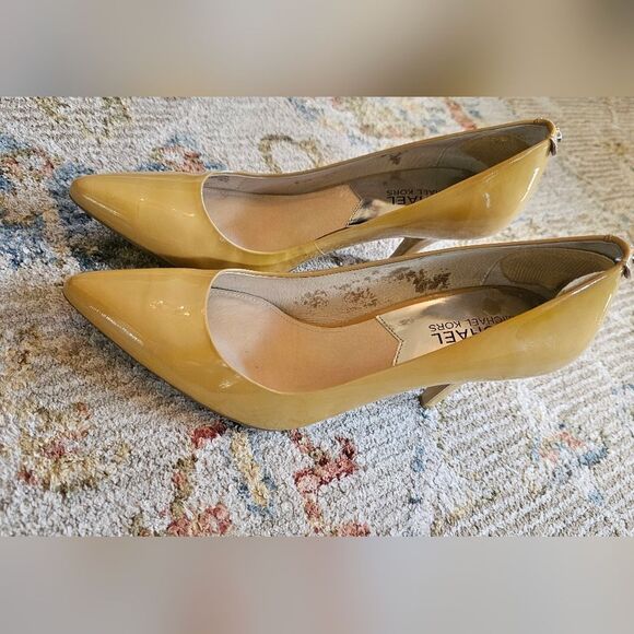 Michael Kors Mustard Color Heels, Size 7.5, Excellent Condition, Like New - Picture 3 of 6